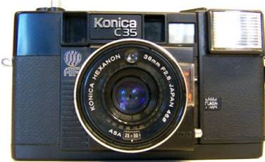 Konica C35 AF - prima camera cu film cu autofocus
