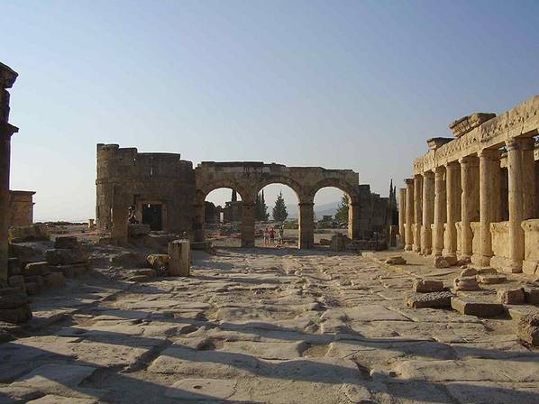 File:Hierapolis colonnade.jpg